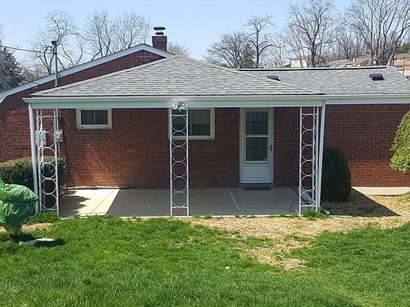 2nd image of 139 Kathleen Dr