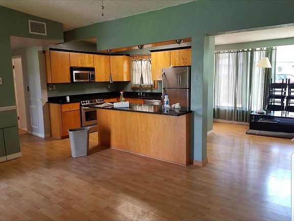 4th image of 6346 Dartmouth Ave N