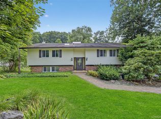 12 Birch Hill Dr, Poughkeepsie, NY 12603