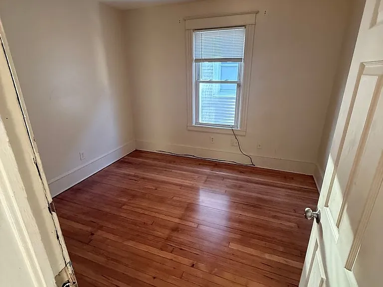 137 Washington St — Photo 7