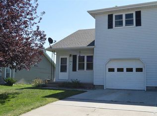 1310 W 40th St, Kearney, NE 68845