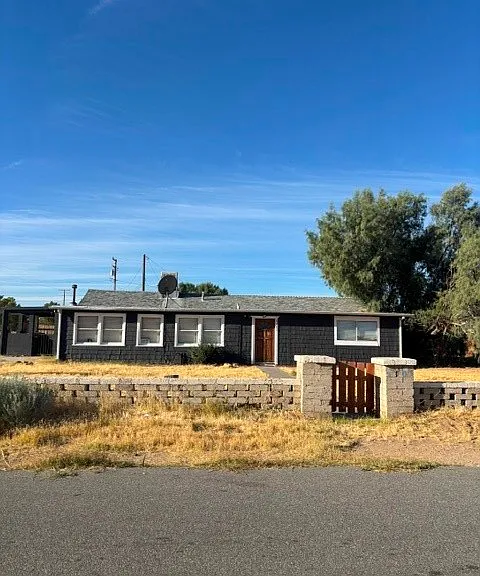 6701 Mountain View Ave — Photo 1