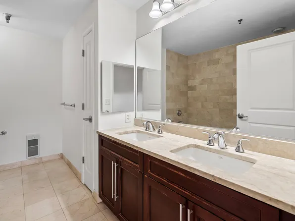 30 Freedom Way image 18 of 38