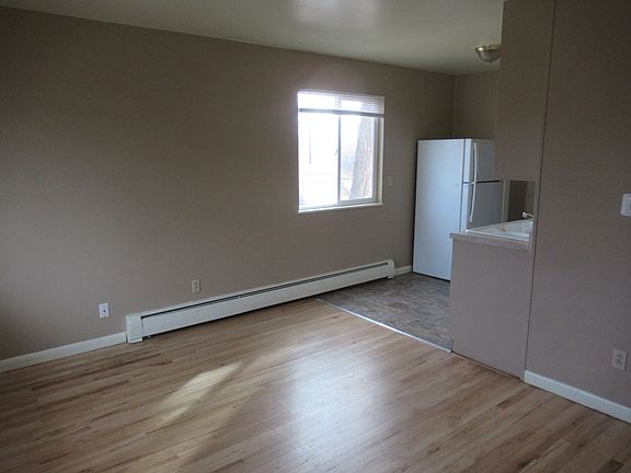 2nd image of 2501 W Willamette Ave
