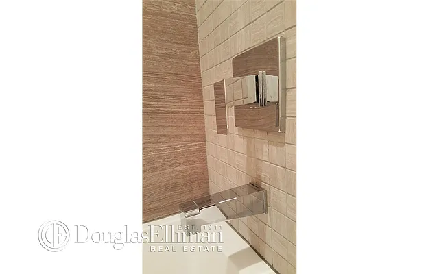 Rented by Douglas Elliman | media 15