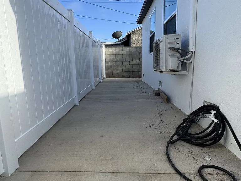 15216 Cimarron Ave — Photo 4