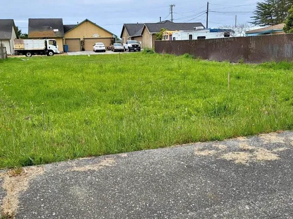 6622 2nd St, Fields Landing, CA 95537