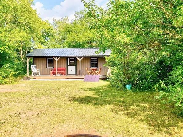 8713 Portland Rd, Sandusky, OH 44870