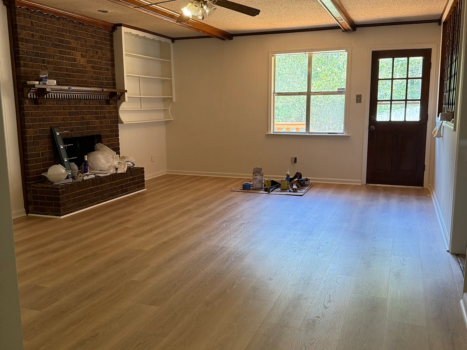 3 bed, 1400 sqft, $1,400 — Photo 2