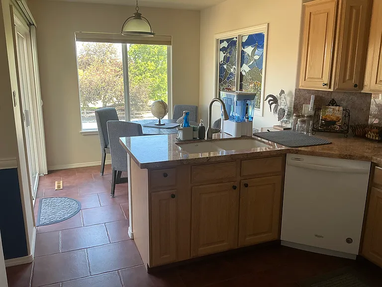 811 Canyon Park Ave — Photo 8
