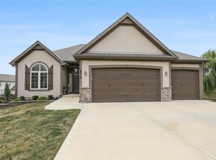 8510 N Donna Ct, Kansas City, MO 64153