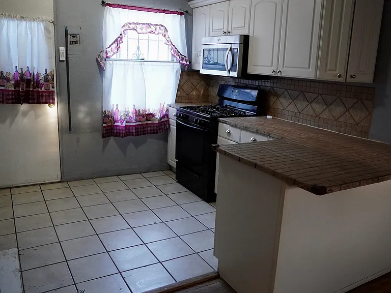 301 San Lorenzo Ave NW #B — Photo 4