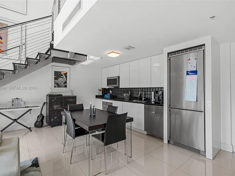 92 SW 3rd St #708 — Photo 6