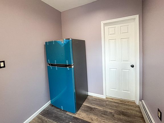 5th image of 354 N Main St APT 2