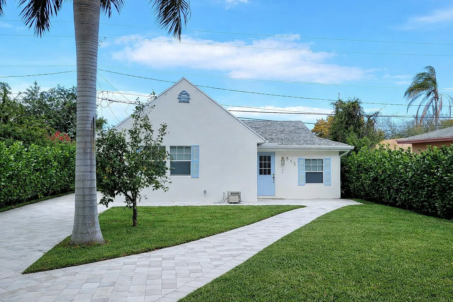2 bed, 2.0 bath, 1090 sqft, $5,000 — Photo 1
