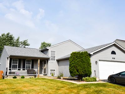 908 Countrywood Dr, Zion, IL, 60099