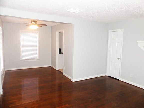 5th image of 309 N Oak Cliff Blvd