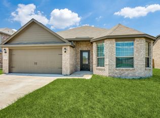 1040 Maidenhair Ln, Crowley, TX 76036