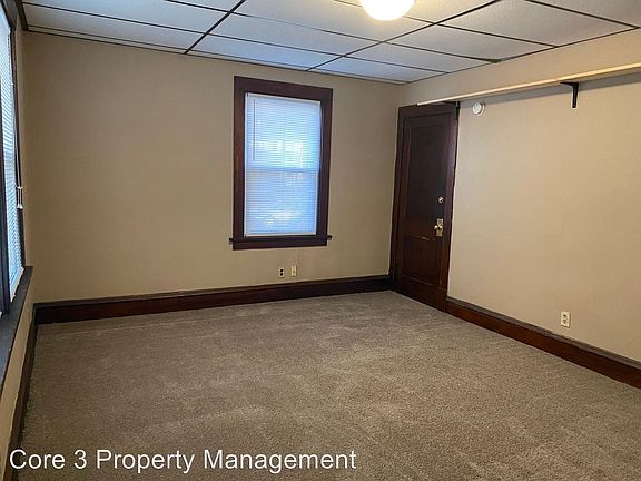 2nd image of 702 N Oak St #702 N