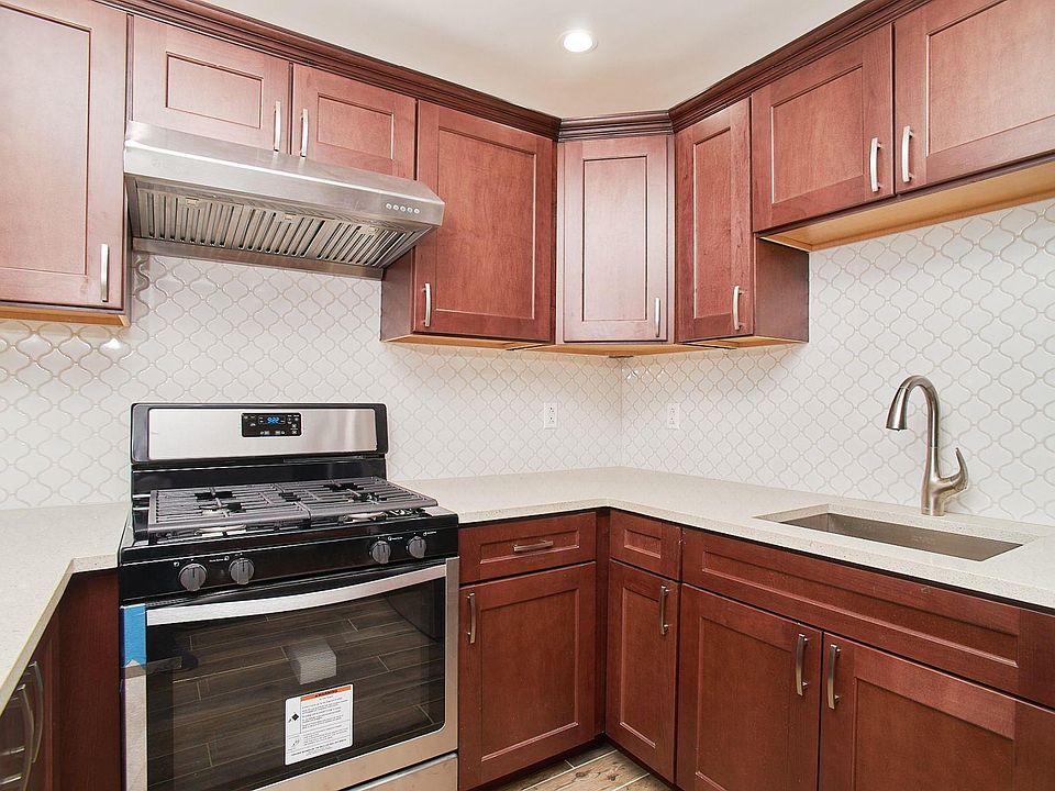 2nd image of 4124 Murdock Ave Floor 1