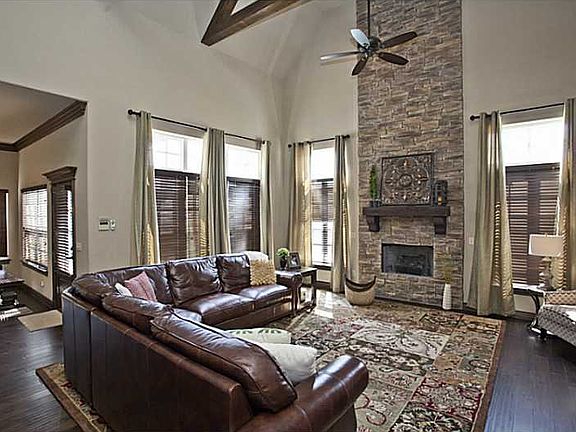 4th image of 4144 Caerleon Cir