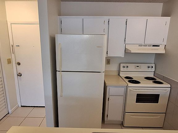 5th image of 2771 Riverside Dr APT 415-A