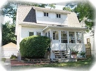 488 Cambridge Rd, Royal Oak, MI 48067