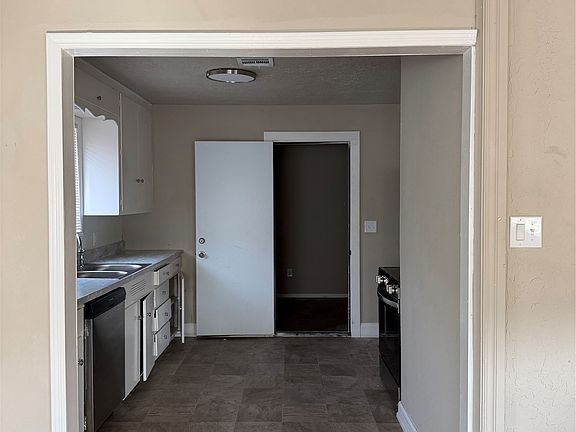 3rd image of 9953 S 4210th Rd