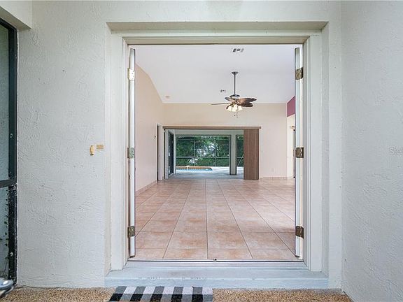 3rd image of 1084 Kant St