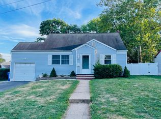 1215 Prospect Dr, Linden, NJ 07036
