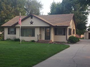 120 E Main St, Treynor, IA 51575