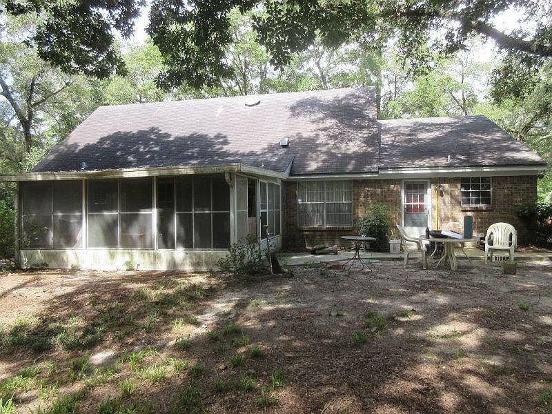 2nd image of 709 Kumquat Ave