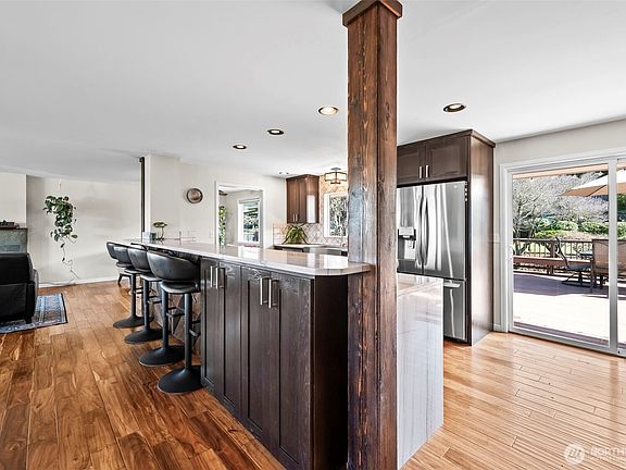 5th image of 1841 N Lenore Drive