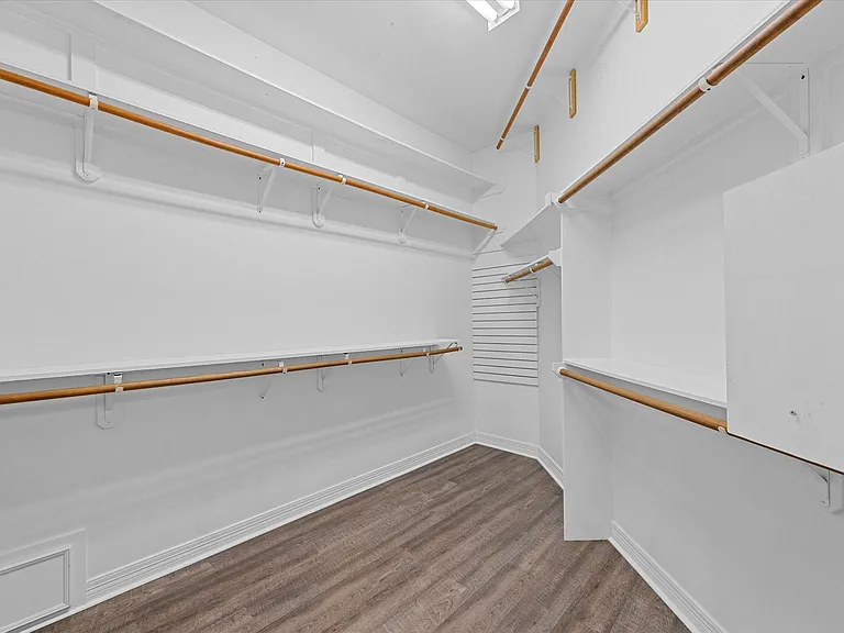 15318 Beecham Dr — Photo 18