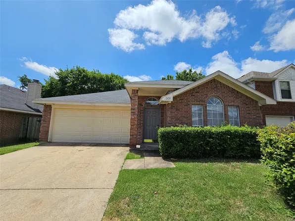 909 Simon Dr, Cedar Hill, TX 75104