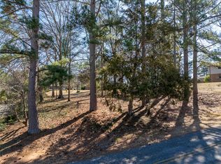 105 Hillcrest Ct, Seneca, SC 29672
