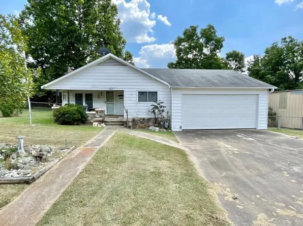 1800 Reeves Ave, Mena, AR 71953