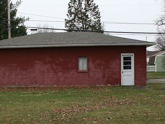 4th image of 233-235 Woodlawn Dr