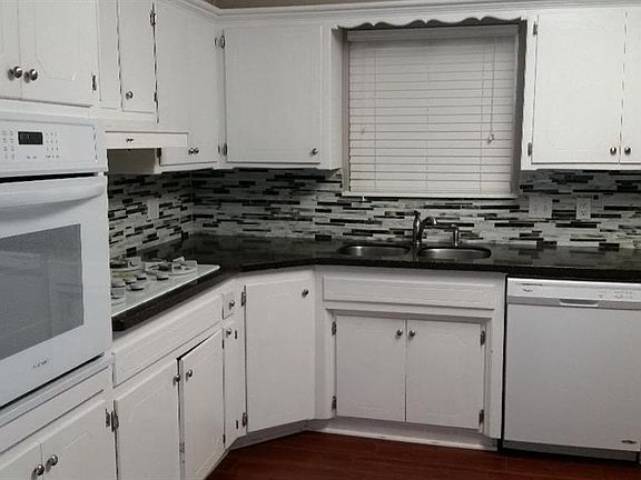 2nd image of 1600 Ashley Dr