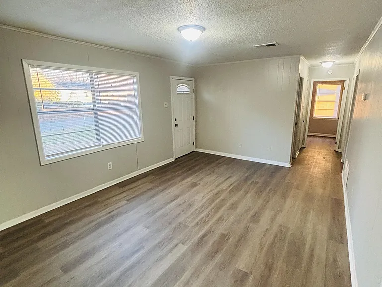 3603 Sunrise St — Photo 3