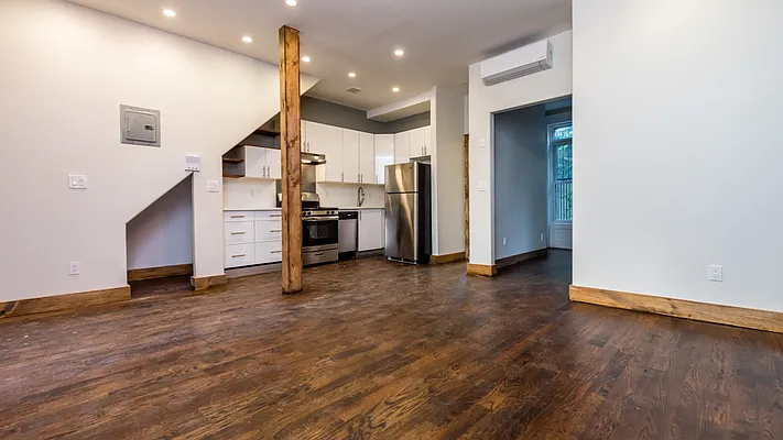 Rented by Nooklyn NYC LLC | media 32
