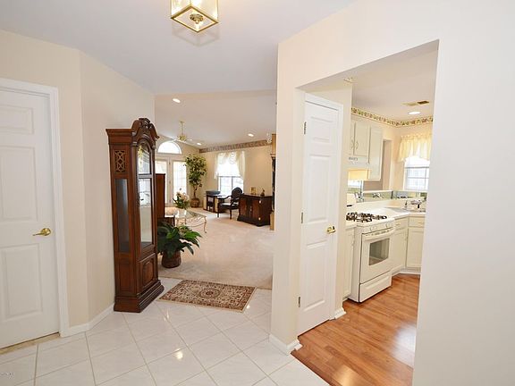 4th image of 2663 Rockport Ln