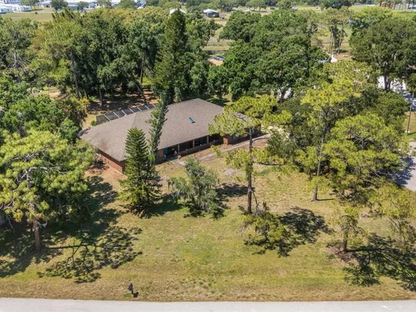 10604 Forest Run Dr, Bradenton, FL 34211