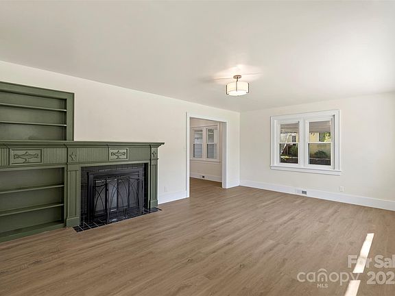 4th image of 1218 Forestdale Dr