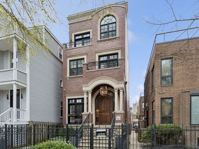 2642 N Wayne Ave, Chicago, IL, 60614