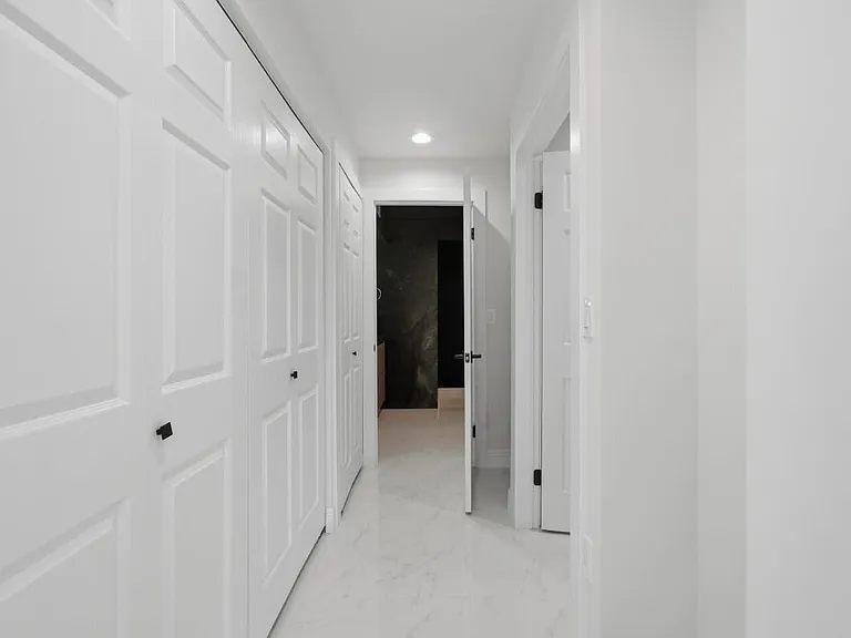 877 NE 195th St #222 — Photo 38