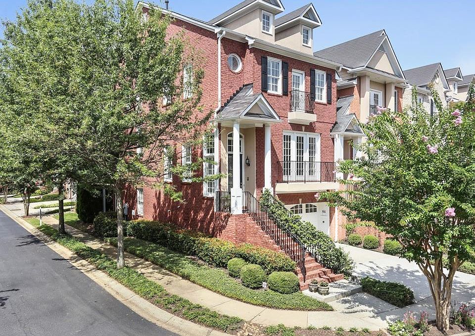 1st image of 1018 Emory Parc Pl