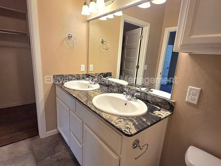 2301 Kintyre Rd — Photo 15