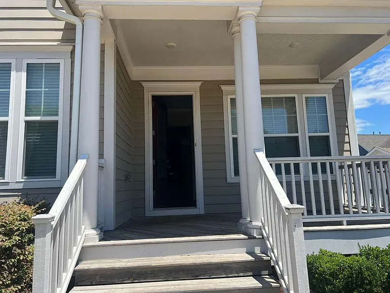 1645 Upper Park Rd — Photo 4