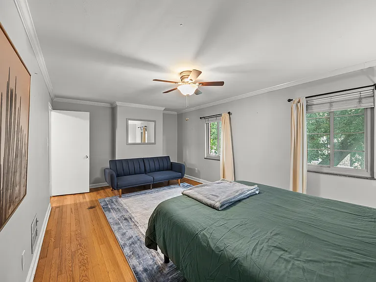 1744 E Broad St — Photo 10
